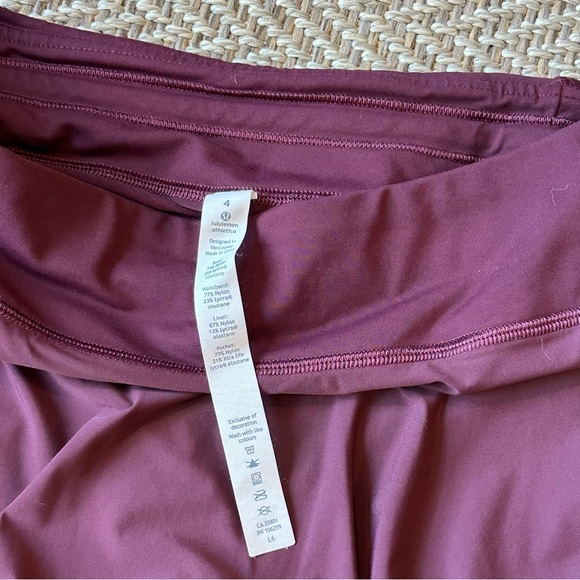 Quick Pace Skirt Size 4 Rare Lululemon Athletic Skort - Picture 3 of 4